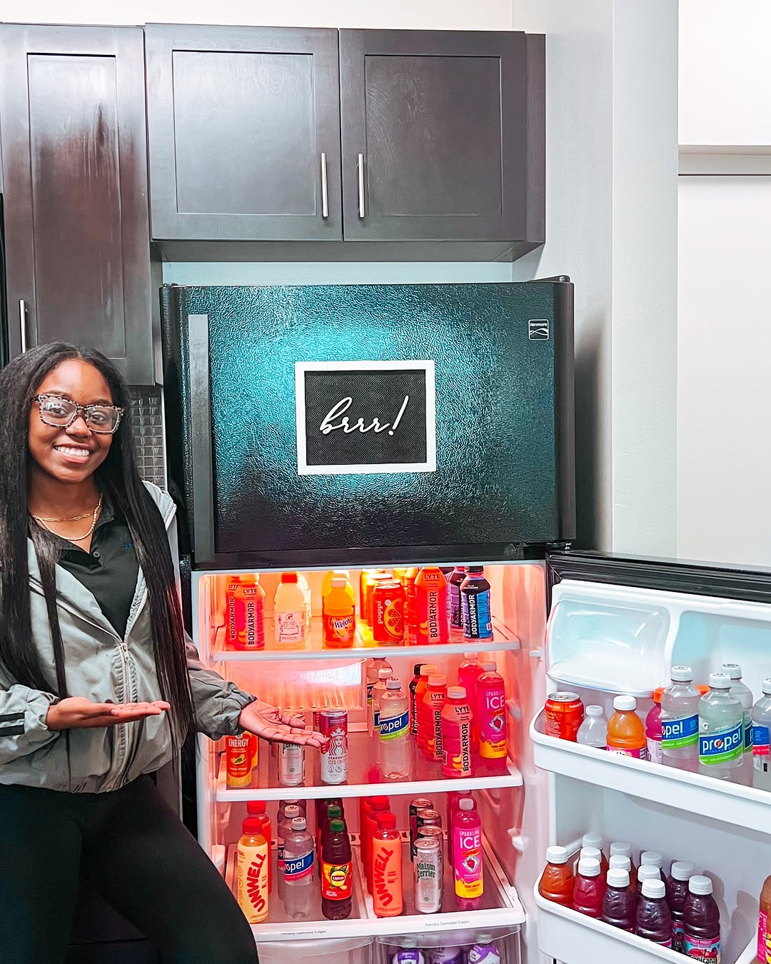 Hey Owls! \ud83e\udd89\n\nNow's the perfect time to schedule your tour with UPark! Stop by after class to check out your future apartment\u2014and grab a snack and a drink while you're here.\n\nWe can't wait to see you!