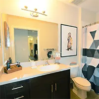 Private student bathroom a University Park